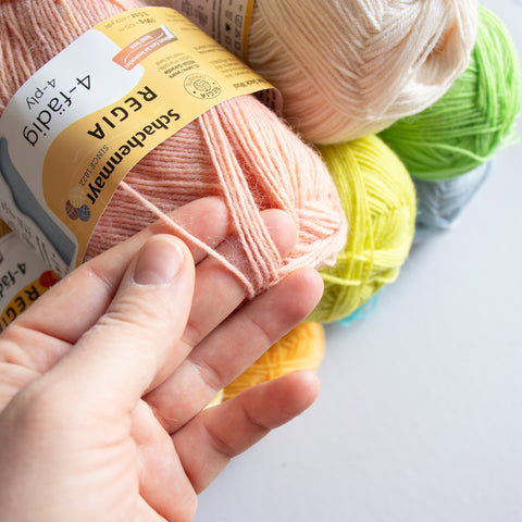 Regia . Uni 4-fädig . Fil à Chaussettes 100g