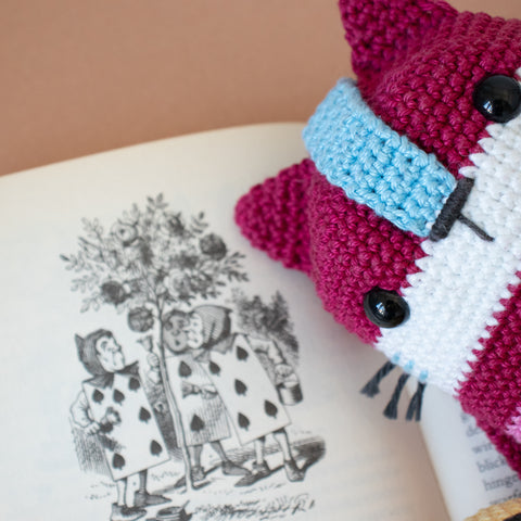 Crochet Pattern . Alice in Wonderland . Matyoshka