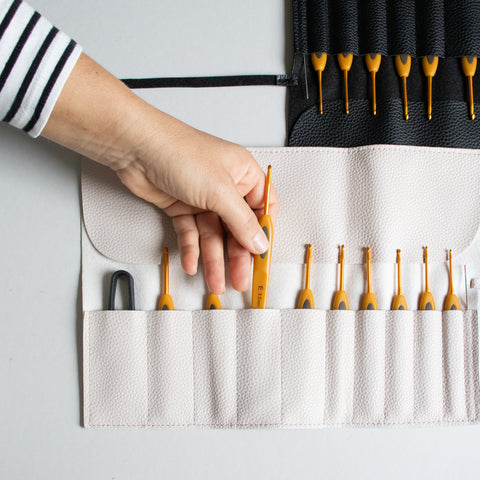 Amigurumi Häkelnadel Set . Clover Soft Touch 2-4 mm plus Extras