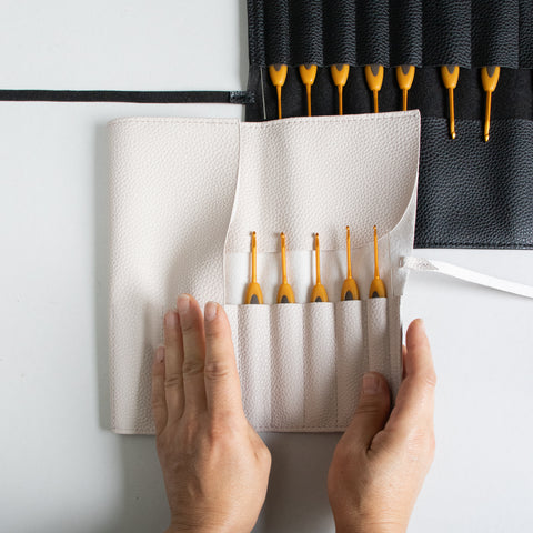 Amigurumi Häkelnadel Set . Clover Soft Touch 2-4 mm plus Extras