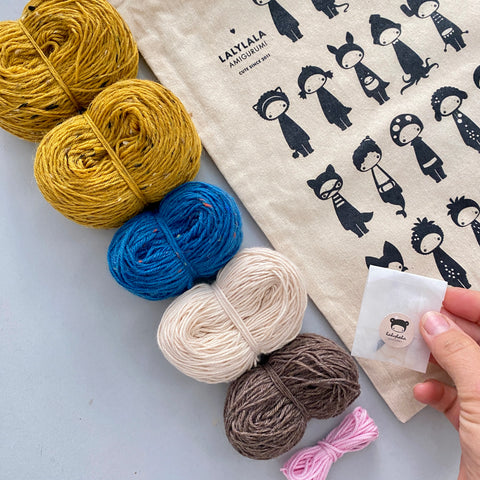 Kit de Crochet . Loni le Lion . Collection classique Lalylala