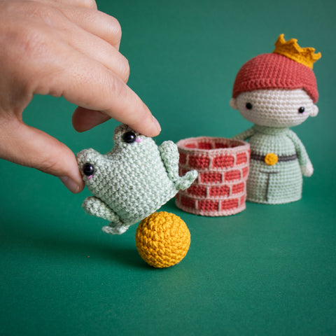 Crochet Pattern . The Frog Prince . Matryoshka