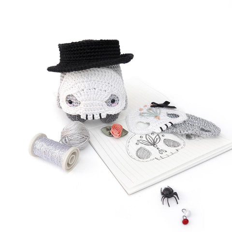 Amigurumi Crochet Pattern . Halloween