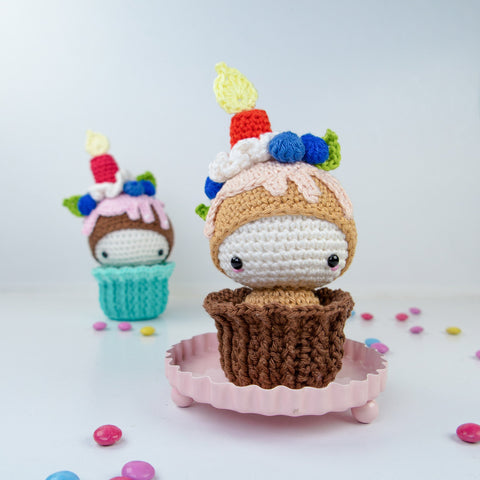 Amigurumi Crochet Pattern . Pincushion Cupcake Ella