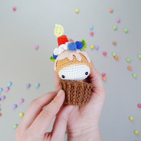Amigurumi Crochet Pattern . Pincushion Cupcake Ella