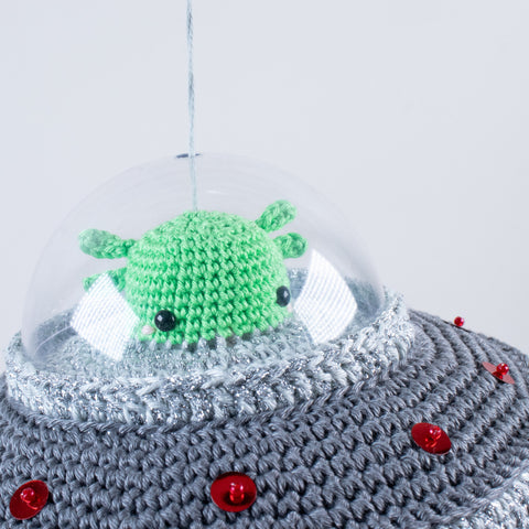 Crochet Pattern . Flying Saucer . Musical Toy