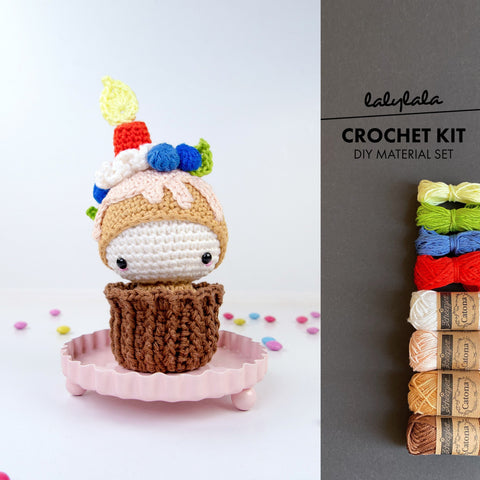 Crochet Kit . Pincushion Cupcake Ella