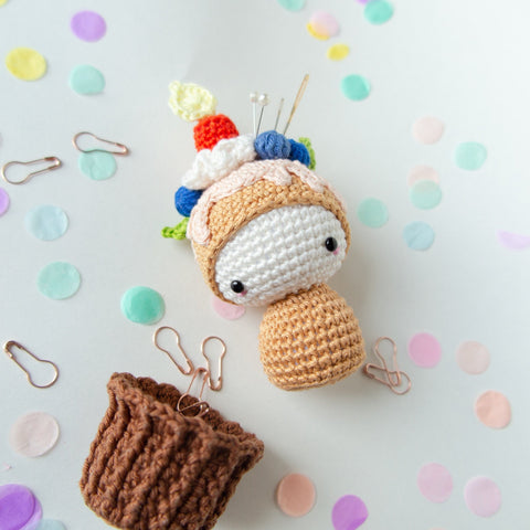 Kit de Crochet . Pelote à épingles Cupcake Ella