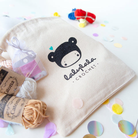 Kit de Crochet . Pelote à épingles Cupcake Ella