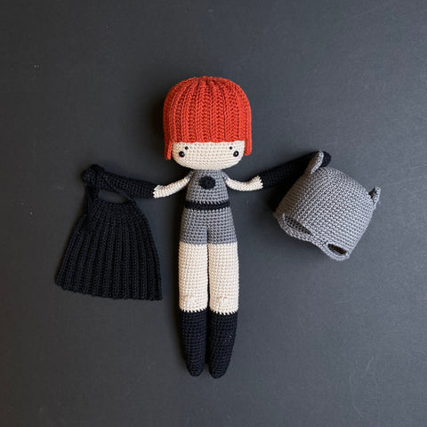 Crochet Kit . BatCat . Superherumi