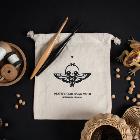 Projektbeutel . Totenkopfschwärmer