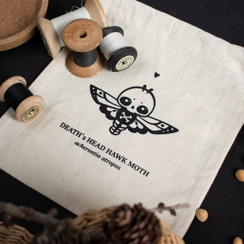 Projektbeutel . Totenkopfschwärmer