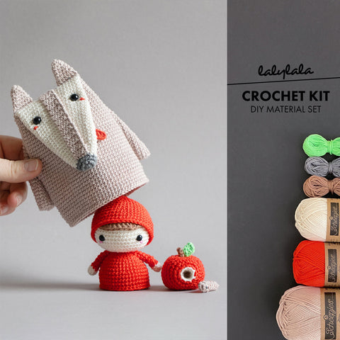 Kit de Crochet . Le Petit Chaperon Rouge . Jouet Matriochka