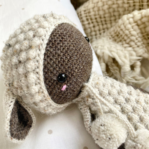 Häkelset . Lupo das Lamm . Amigurumi