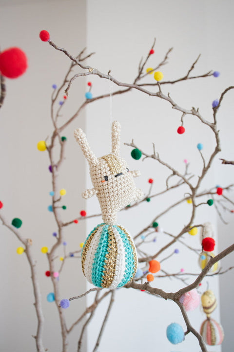 Spring Vibes with Twigs & Pom Poms