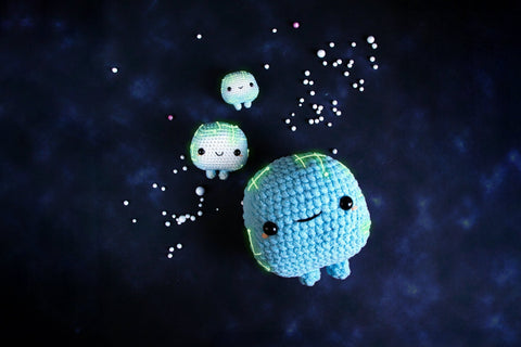 Chenille Yarn: Cozy Favorite or Fluffy Frenemy?