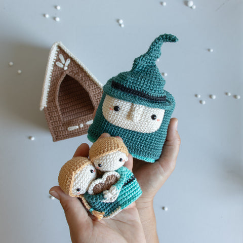 Patron au Crochet . Hansel & Gretel . Matriochka Amigurumi Jouet