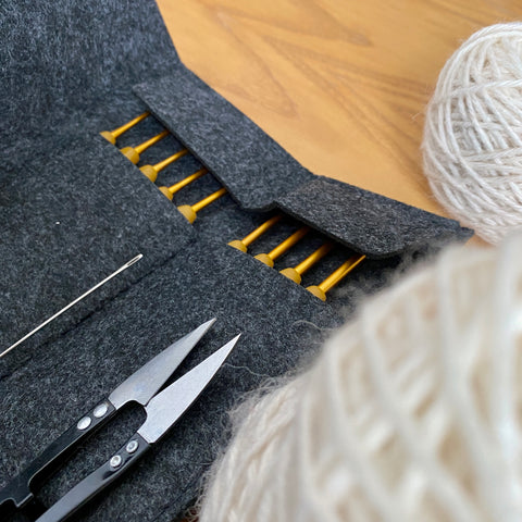 Amigurumi Crochet Hook Set . 9x Clover Soft Touch 2-4 mm plus Extras