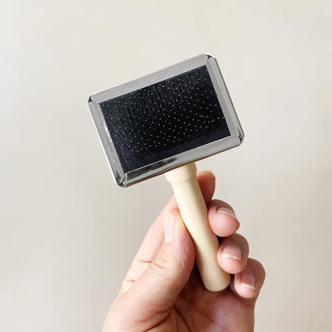 Soft Amigurumi Brush plus Cleaning Comb