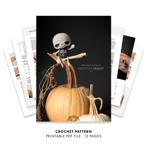 Kit de crochet d'Halloween . Skully le Skeleton . porte-clés / bijou de sac