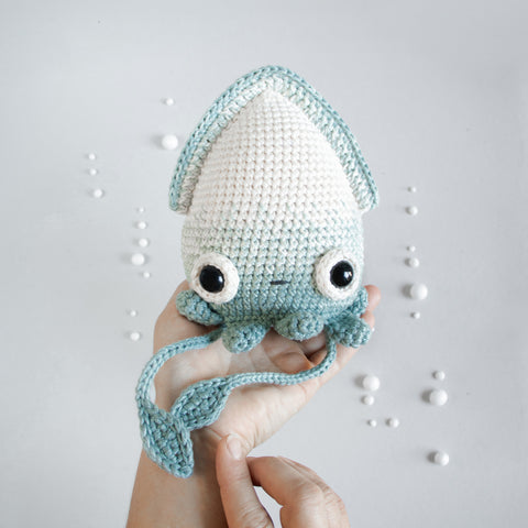 Häkelanleitung . Tintenfisch Seamus . Amigurumi Spieluhr