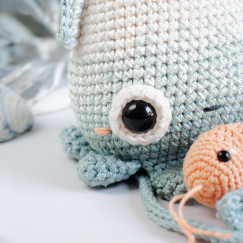 Crochet Kit . Squid Seamus . Musical Toy