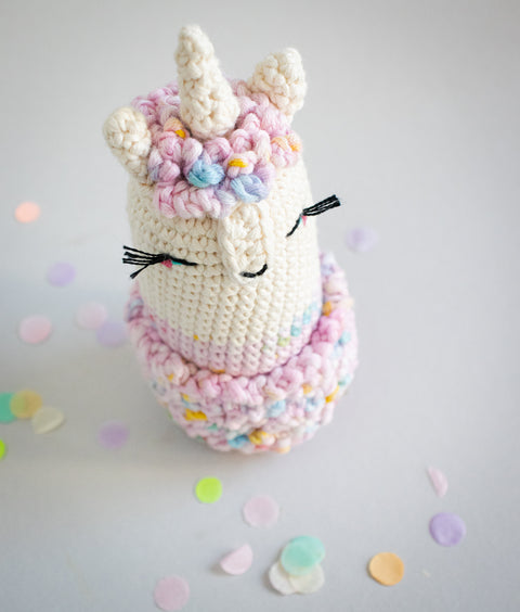 Unicorn Crochet Pattern "Vivienne Westwool" . Lalylala for We Are Knitters