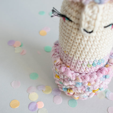 Unicorn Crochet Pattern "Vivienne Westwool" . Lalylala for We Are Knitters