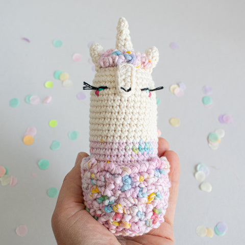 Unicorn Crochet Pattern "Vivienne Westwool" . Lalylala for We Are Knitters