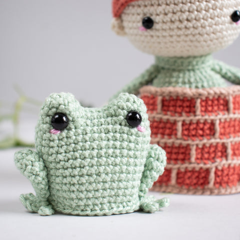 Crochet Pattern . The Frog Prince . Matryoshka