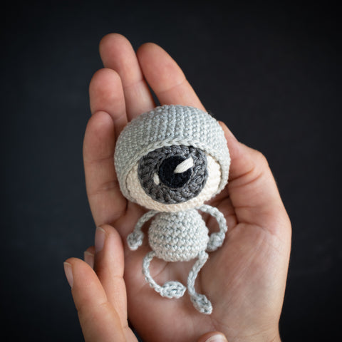 crocheting amigurumi eyes｜TikTok Search