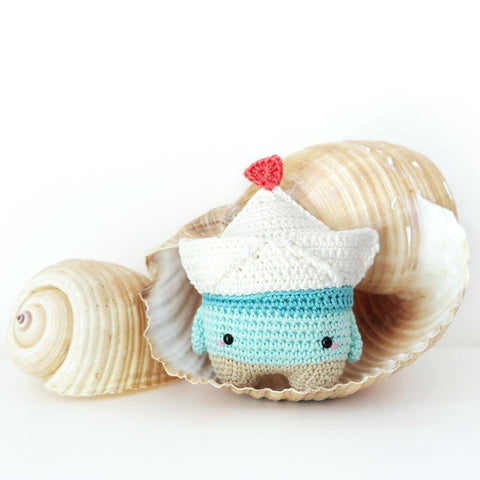 Amigurumi Crochet Pattern . Paperboat Fiete