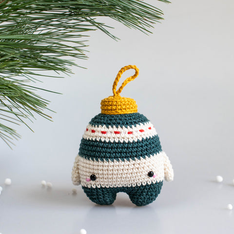 Amigurumi Crochet Pattern . Christmas II